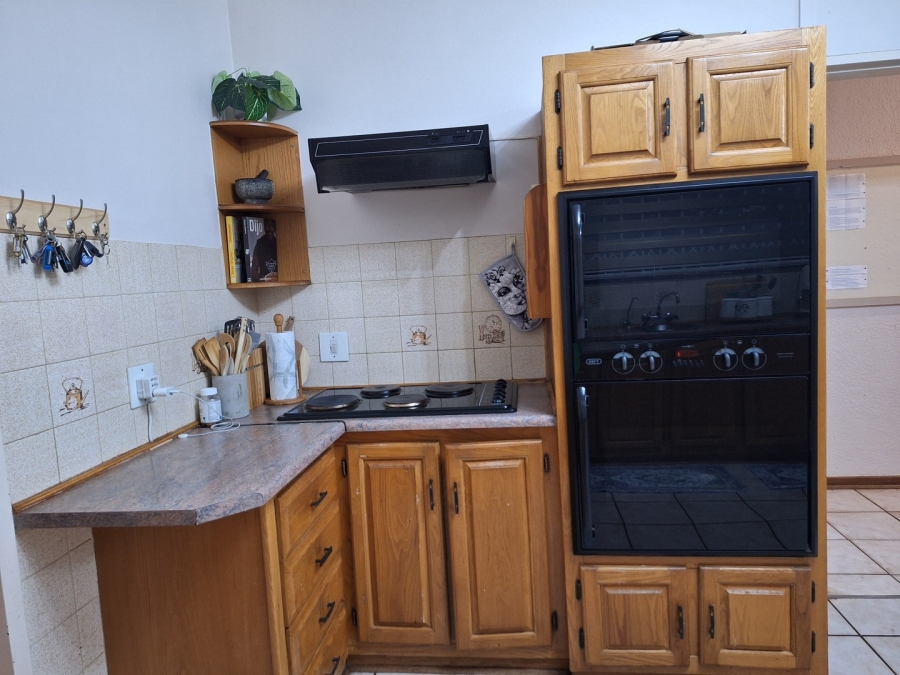 3 Bedroom Property for Sale in Kannoniers Park North West